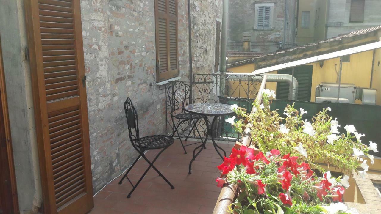 Via Piantarose, 12 Apartman Perugia Kültér fotó